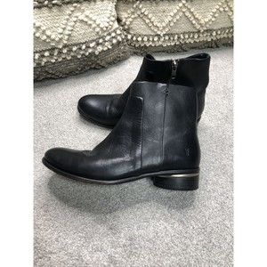 Frye Ankle Boots Zipper Black Leather Charlie Seam Sz 9